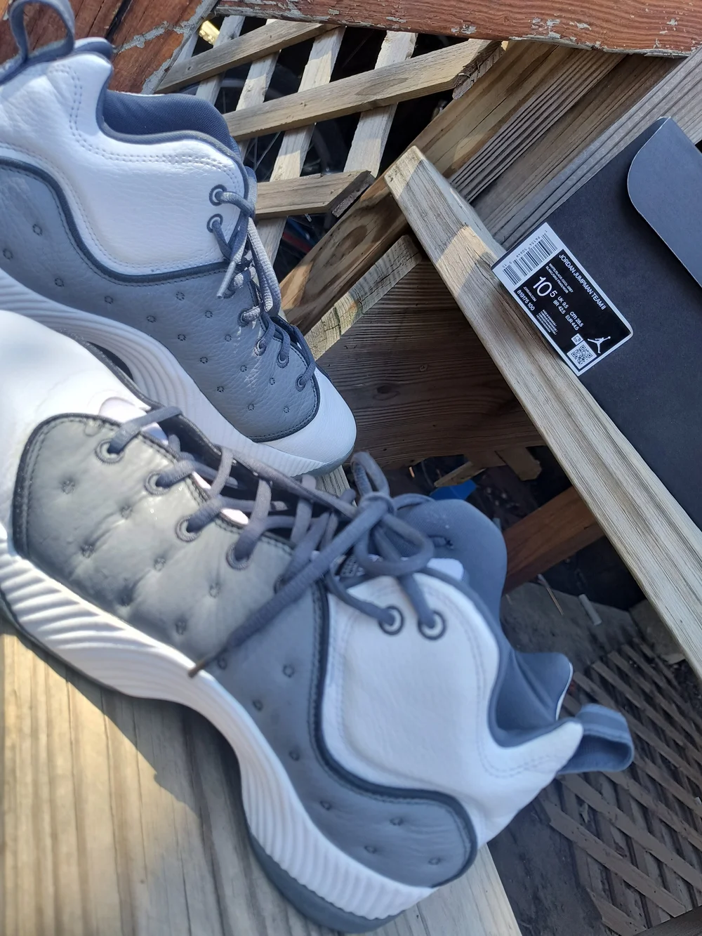 *Like New With box* Jordan Grey and White Mens 10.5